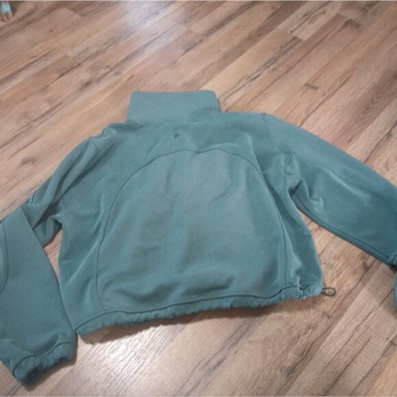 Lululemon Top - Picture 7 of 9